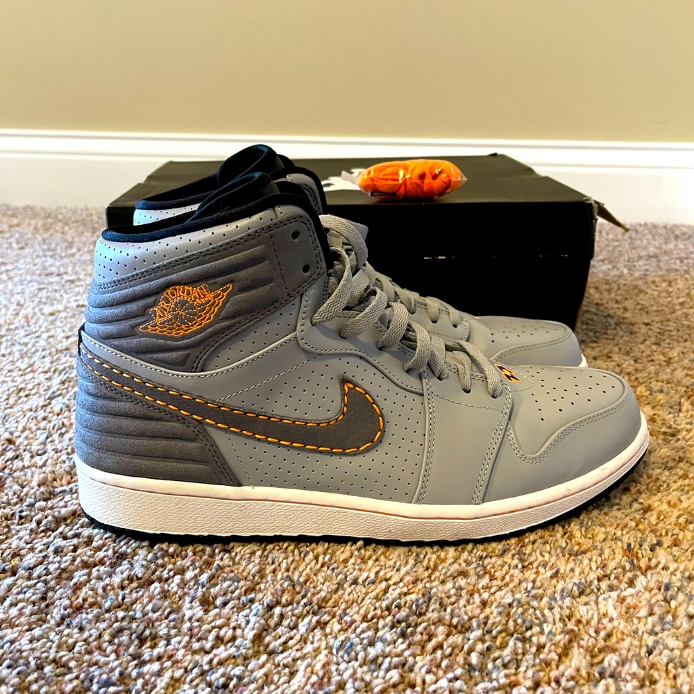Jordan 1 Retro 93 Wolf Grey Orange